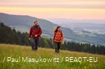 Hikers out and about in the Sauerland-Wanderdorf hiking villages.